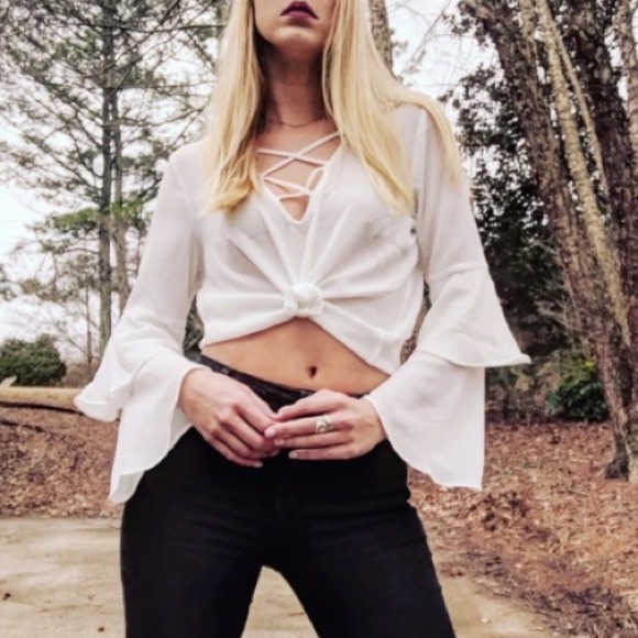 🔹New🔹Cross Front Top - Picture 1 of 7